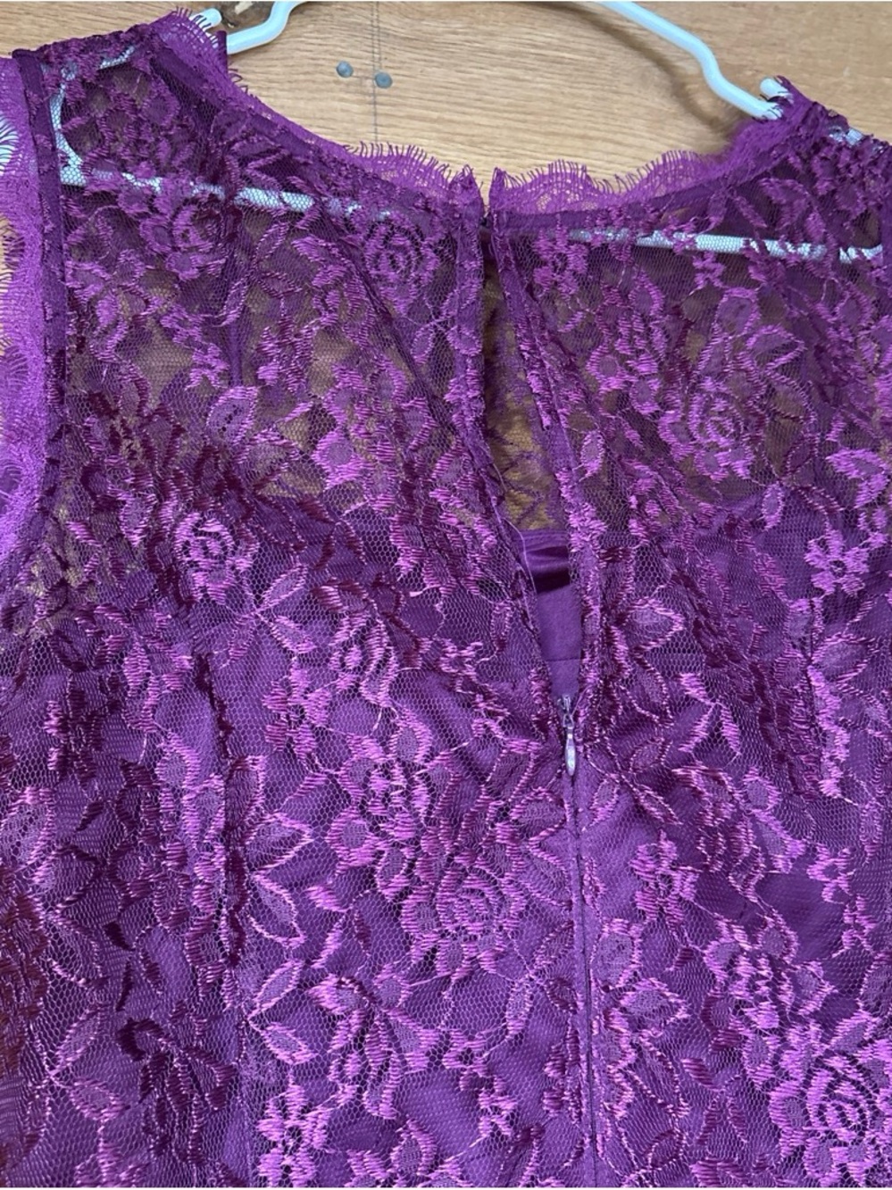 Liliana Sleeveless Purple Lace Sheath Dress - Picture 6 of 8